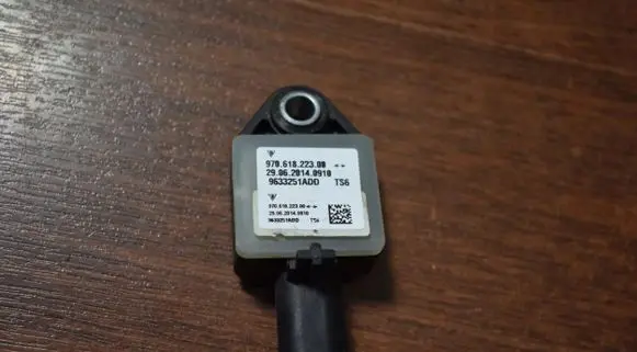 Porsche Panamera (970) Airbag deployment crash/impact sensor 97061822300