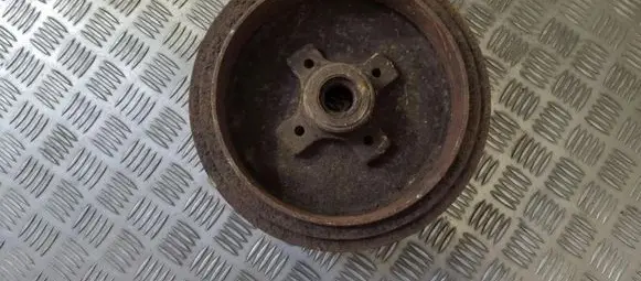 Volkswagen PASSAT B4 Drum brake (rear) 