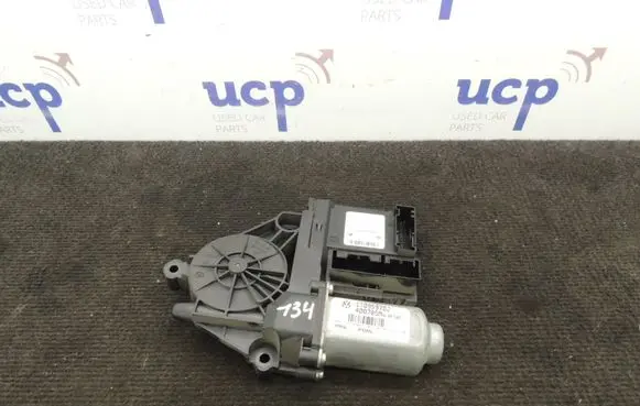 Volkswagen Touran I Front door window regulator motor 1K0959792 1T0959702 D134
