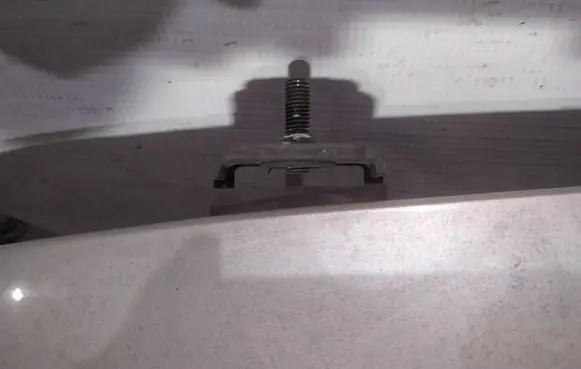 Renault Laguna II Tailgate/trunk/boot hinge