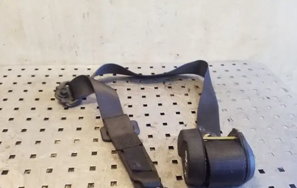 Opel Frontera B Rear seatbelt