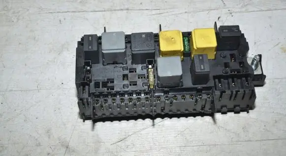 Mercedes-Benz A W176 Fuse module 7965