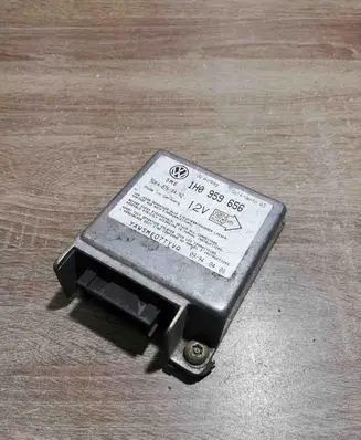 Volkswagen Golf III Airbag control unit/module 1H0959656