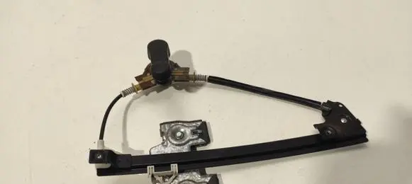 Rear door manual window regulator