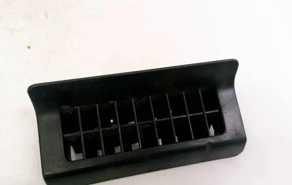 Volkswagen Phaeton Dash center air vent grill 3D0819923A