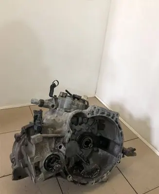 KIA Cerato Manual 5 speed gearbox R71873 094455