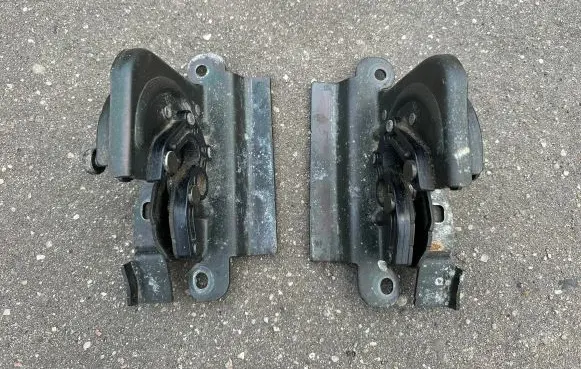 Mitsubishi Pajero Third row seats MR457943 MR457944