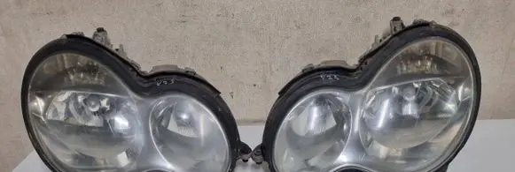 Mercedes-Benz C W203 Headlight/headlamp A2038203161