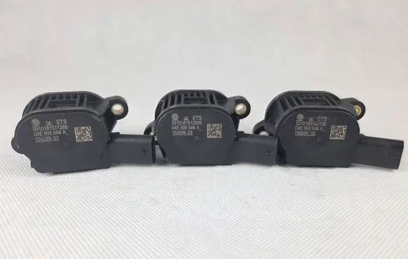 Volkswagen Golf VII Camshaft vanos timing valve 04E906048A 0910181512005