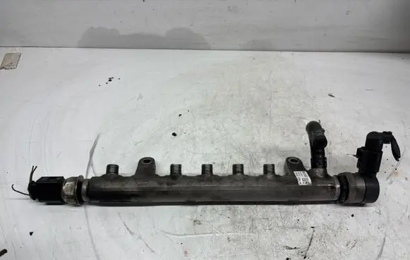 Volkswagen Tiguan Fuel main line pipe 03L089C