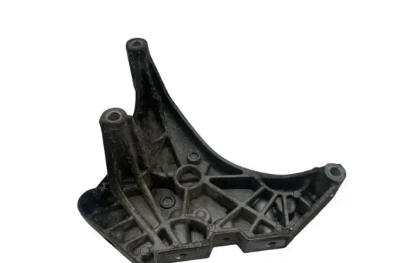 Volkswagen PASSAT CC Engine mounting bracket 03L199207