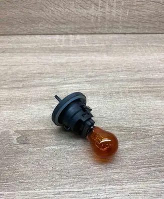 BMW 5 E39 Tail light bulb cover holder 156202D