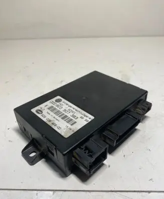 Audi A4 S4 B6 8E 8H Tow bar trailer control unit/module 8E0907383 5DS00840800 S0001