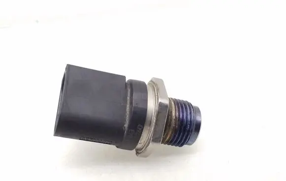 Fuel pressure sensor