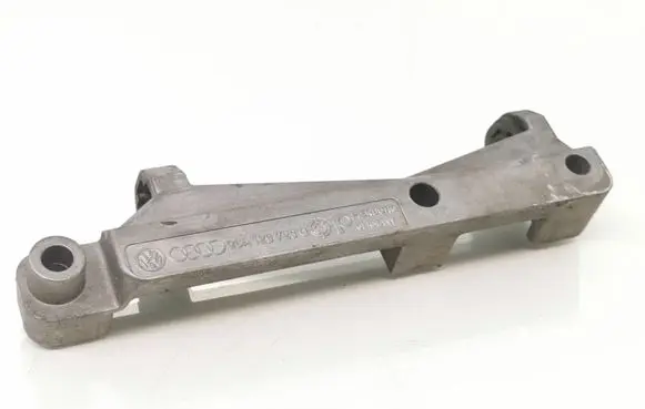 Audi A3 S3 A3 Sportback 8P Engine mounting bracket 06A129723Q