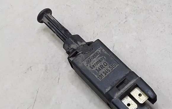 Volkswagen Golf III Brake pedal sensor switch 191945515