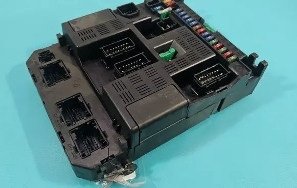 Peugeot 307 Central body control module 9636760580F IMPRK1574830