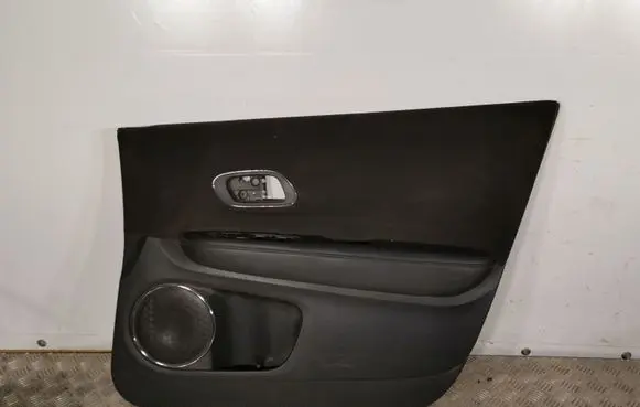 Honda HR-V Front door card panel trim 83500WE