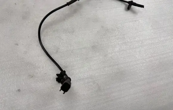 Ford Mustang VI ABS brake wheel speed sensor 0265009585