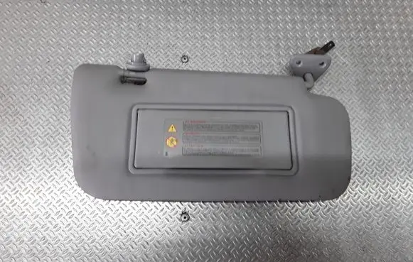 Nissan Primera Sun visor