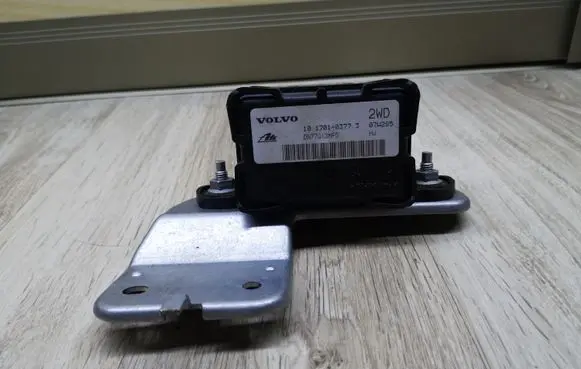 Volvo V70 ESP acceleration yaw rate sensor 30773378