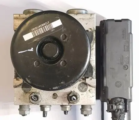 Volkswagen Golf VI ABS Pump 1K0614517BJ 1K0907379AN