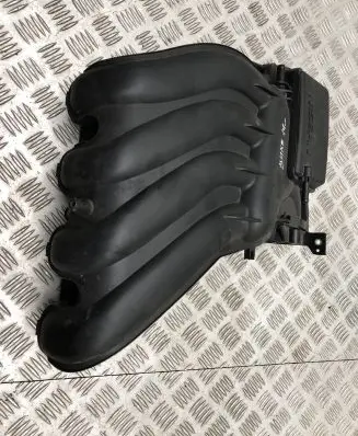 Nissan Juke I F15 Intake manifold