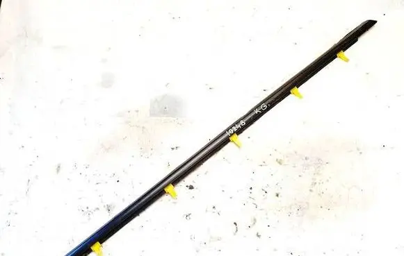 Hyundai Trajet Rear door glass trim molding