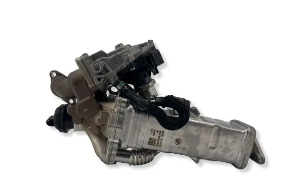 BMW 5 F10 F11 EGR valve cooler 7822347 8513132 737891