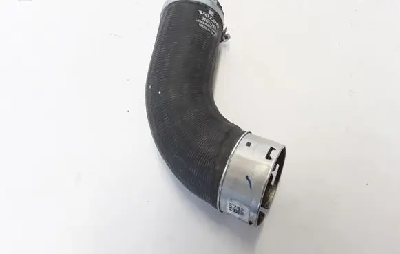 Volvo XC60 Intercooler hose/pipe 31657743