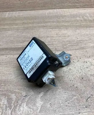 Toyota Yaris Other control units/modules 8974152021 619825000 USED