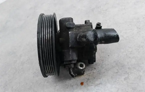 Mercedes-Benz Vito Viano W638 Power steering pump 91208ZF