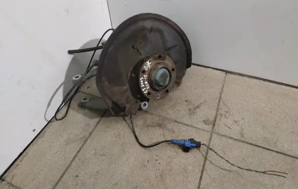 Citroen C5 Rear wheel hub