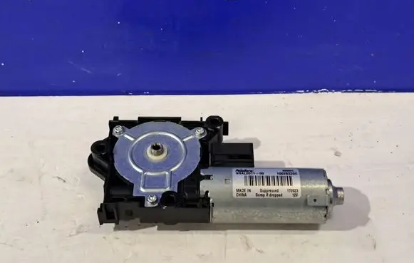 Volvo S90, V90 Sunroof motor/actuator 10028320C