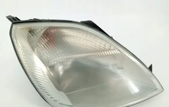 Ford Fiesta Headlight/headlamp 