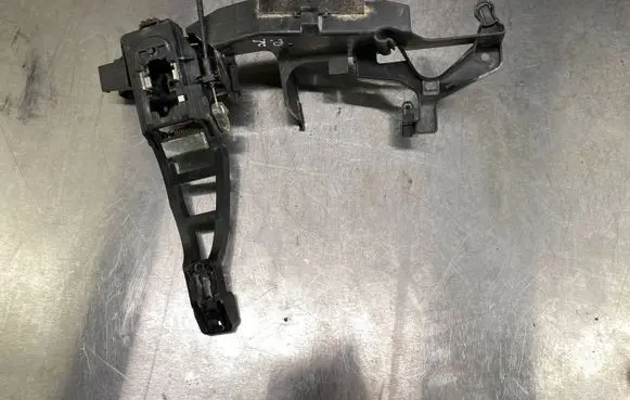 Ford Galaxy Front door exterior handle/bracket 6M21U224A37B 6M21U224A37BF