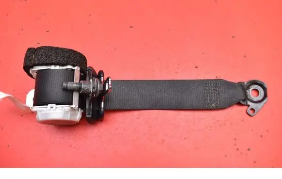 Toyota Yaris Front seatbelt 7P1700