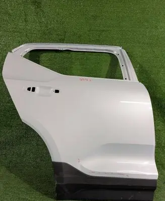 Volvo XC40 Rear door 