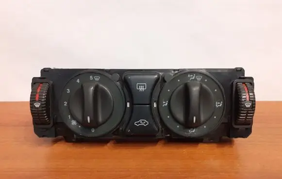Mercedes-Benz E W210 Interior fan control switch 5297 2108300185