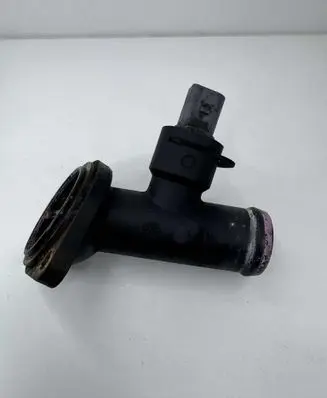 Volkswagen Golf V Engine coolant pipe/hose 03G121121D