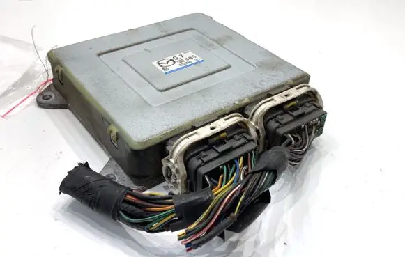 Mazda 5 Engine control unit/module ECU L82318881D