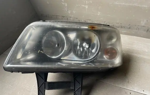 Volkswagen Transporter - Caravelle T5 Headlight/headlamp 7H1941015L