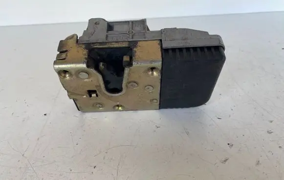 Peugeot 806 Front door lock