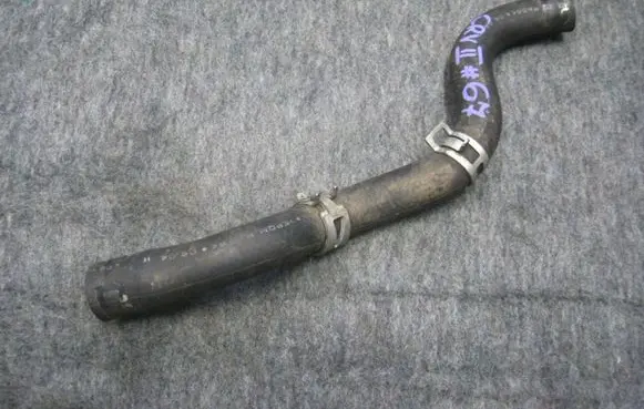 Honda CR-V Engine coolant pipe/hose