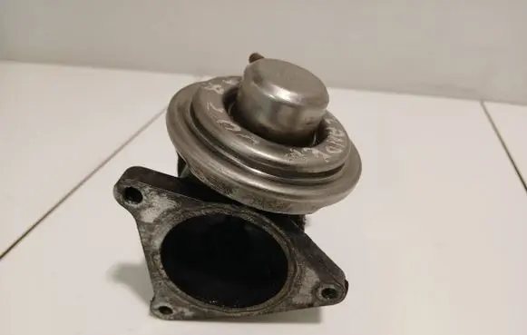 Mitsubishi Outlander EGR valve 038131501AN 085717058