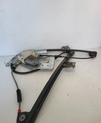 BMW 5 E39 Front door window regulator motor 9110810