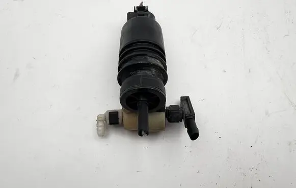 Mercedes-Benz E W212 Windscreen/windshield washer pump 2048660221 3091387