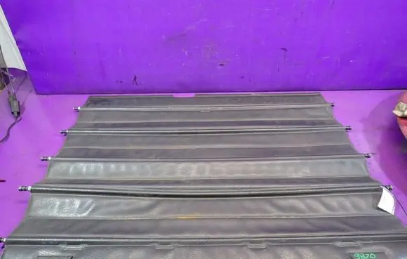 Volkswagen Golf IV Parcel shelf load cover 