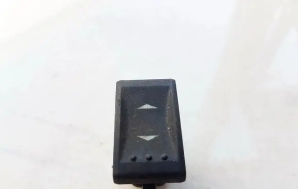 Ford Mondeo Mk III Electric window control switch 1S7T14529AB 03163201