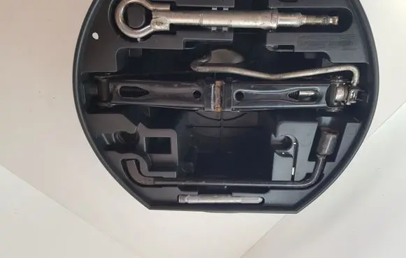 Peugeot 308 Tool set 